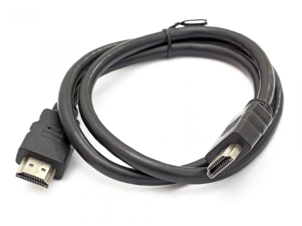 Onderwijs op afstand - Live trainingen zonder het huis te verlaten 5 large hdmi cable on white background