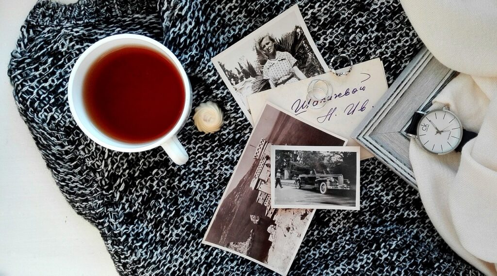 tea, photos, black and white