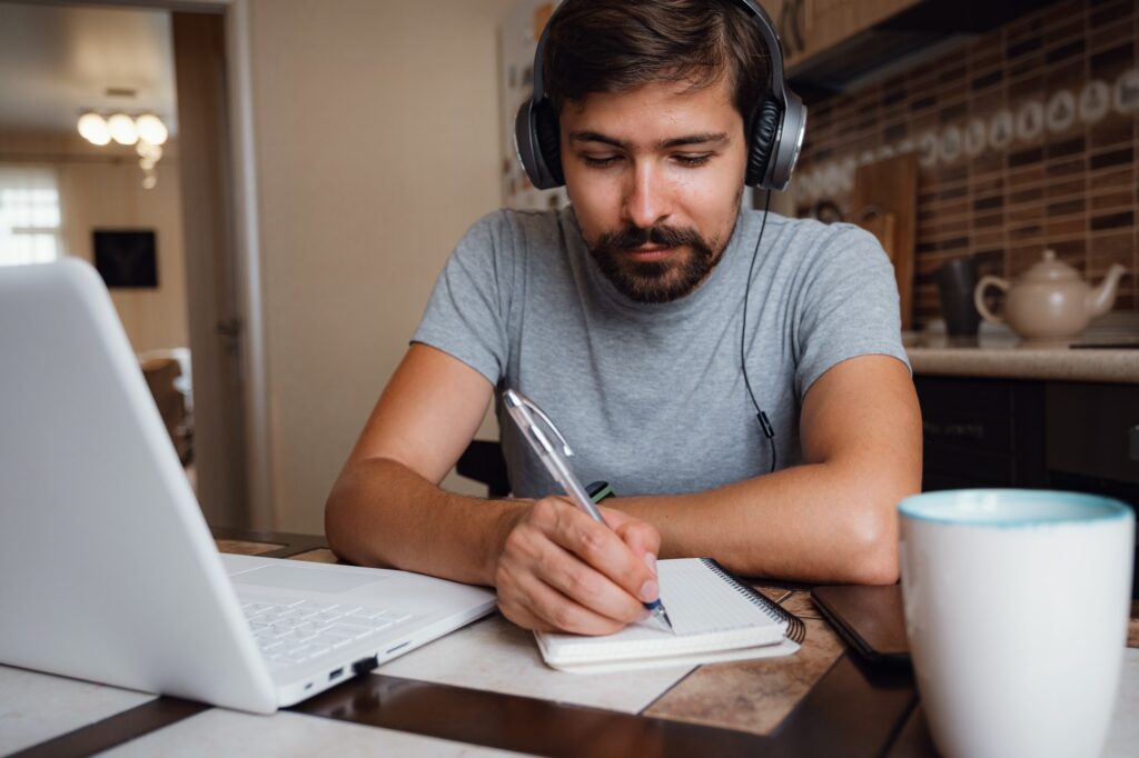 Online cursus ontwikkelen met AI - Het maken van toetsen met AI tools. 