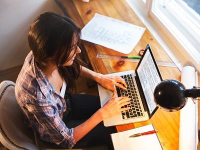 blogging-AdobeStock_103811316-1000