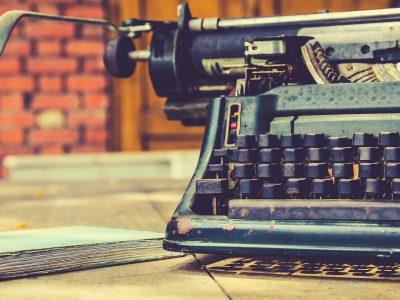 old-typewriter-AdobeStock_103483827-1920