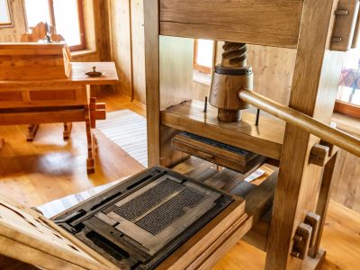 old-wooden-printing-press